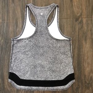 Lululemon black and white tank size 6